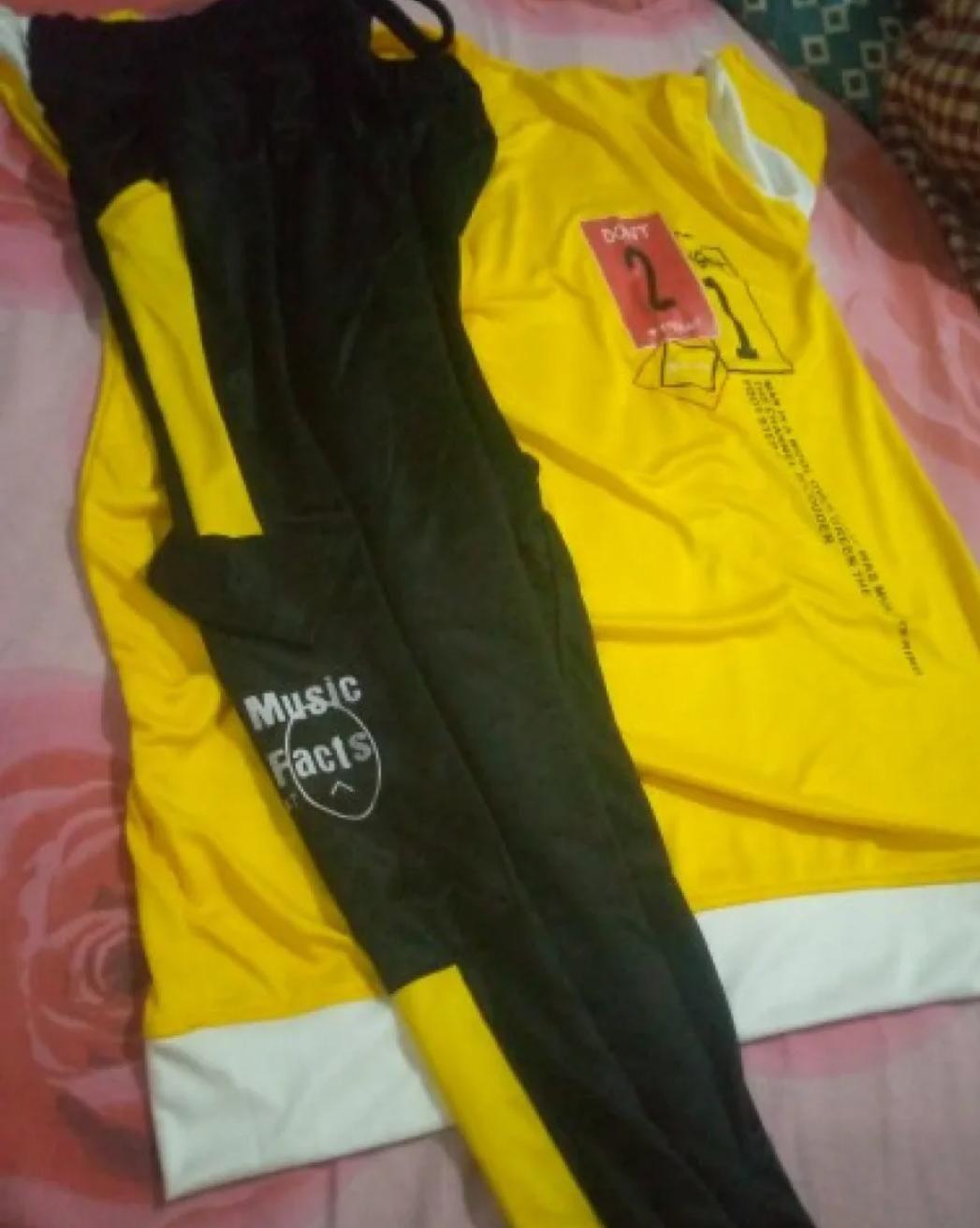 Men's Premium Yellow Graphic Printed Tracksuit Combo
Stylish 2-Piece Round Neck Sports & Casual Gym Wear